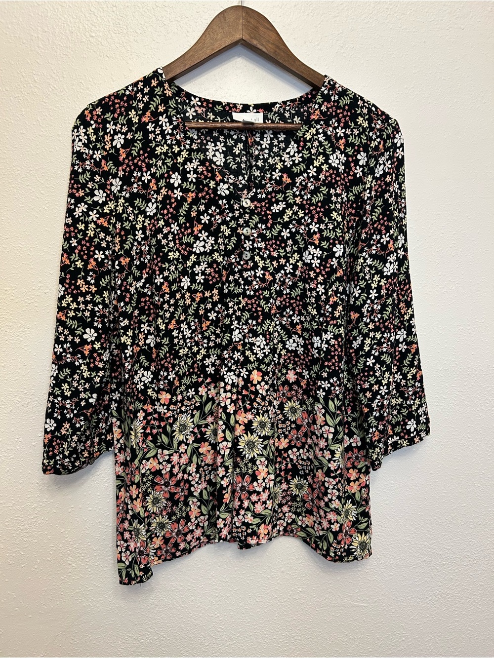 J.Jill Black Ditzy Floral Print V-Neck Boho Henley Style 3/4 Sleeve Blouse Top